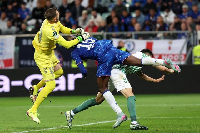 关于美因茨球队备战下一轮比赛，谋求突破的信息