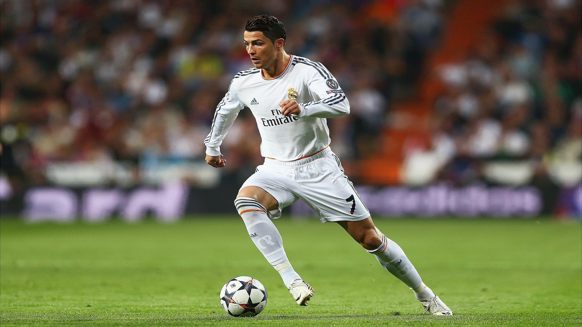 沙特鏖战勒沃库森，加克波一锤定音，荷兰新星闪耀欧陆关键战