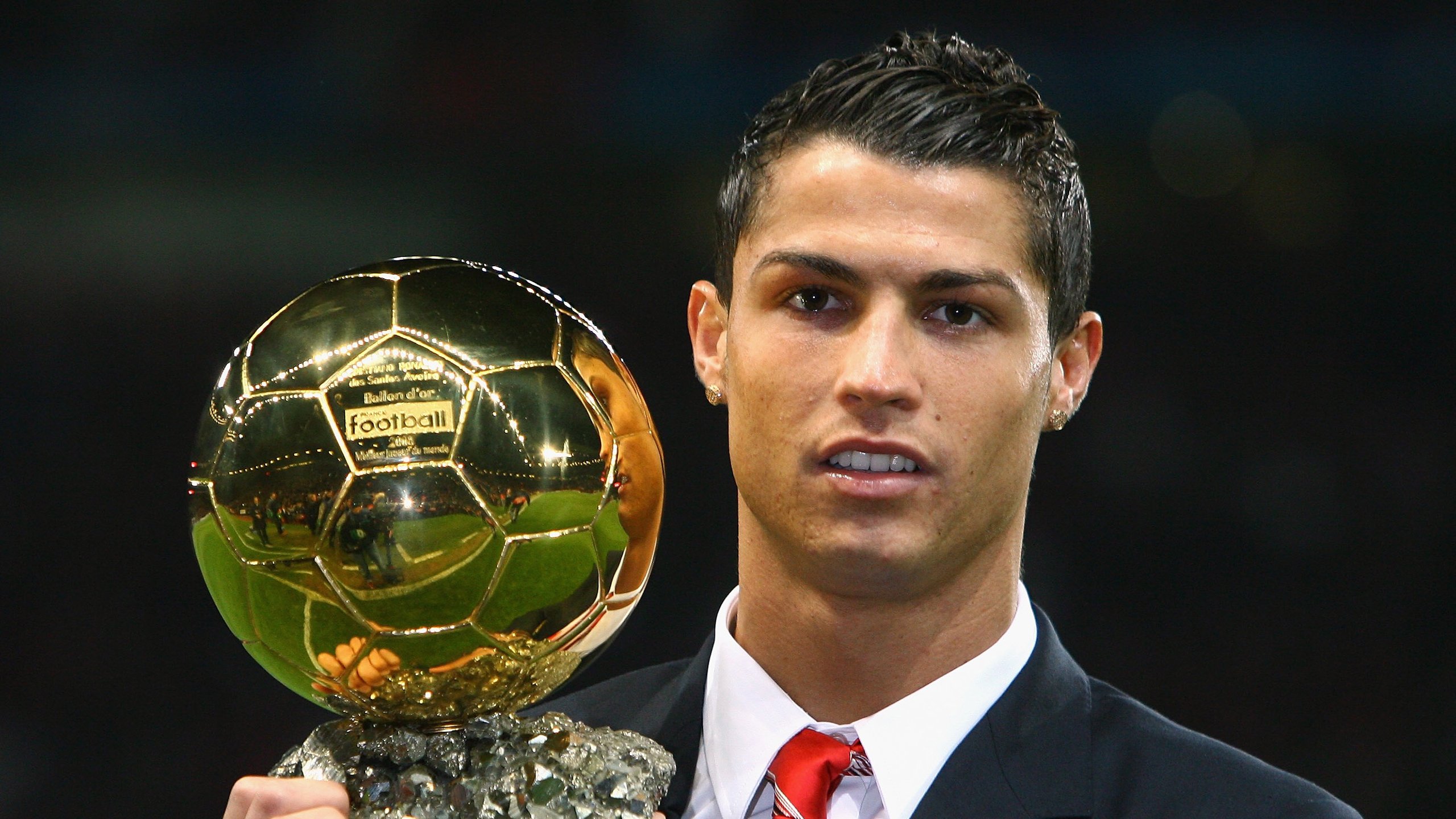 终场哨响,曼联末节带走加拿大,蒂亚戈完成自我救赎