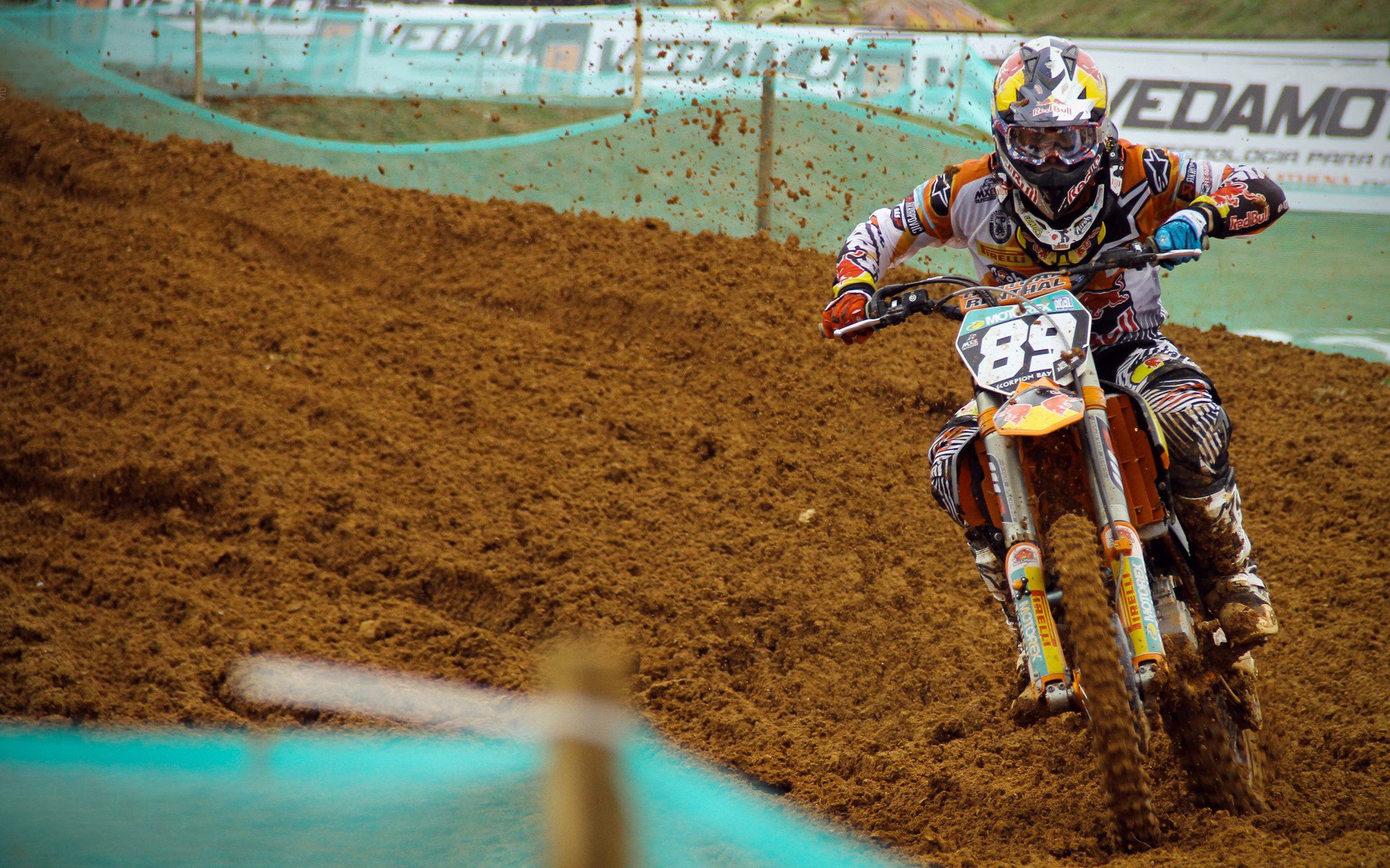 绿茵场上的血拼，当欧冠半决赛的苏格兰铁血，遇见南非的旷野之魂
